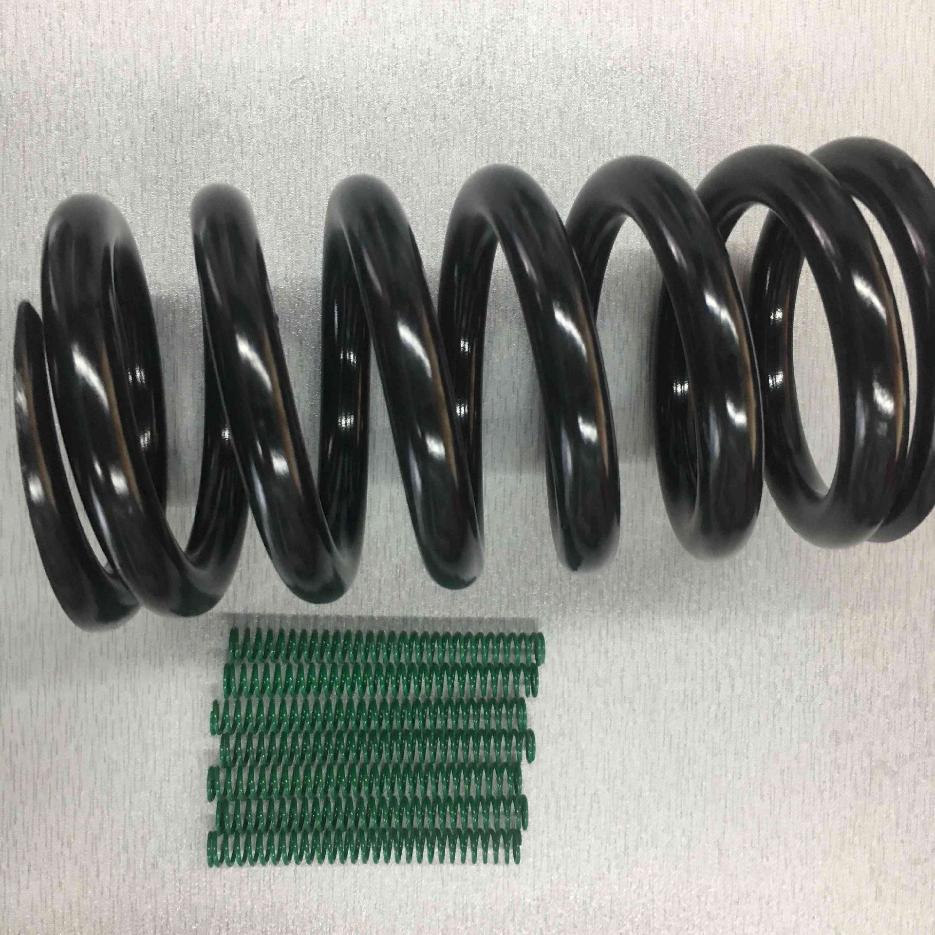 Gutekunst精密减震弹簧用于汽车行业VD-222C