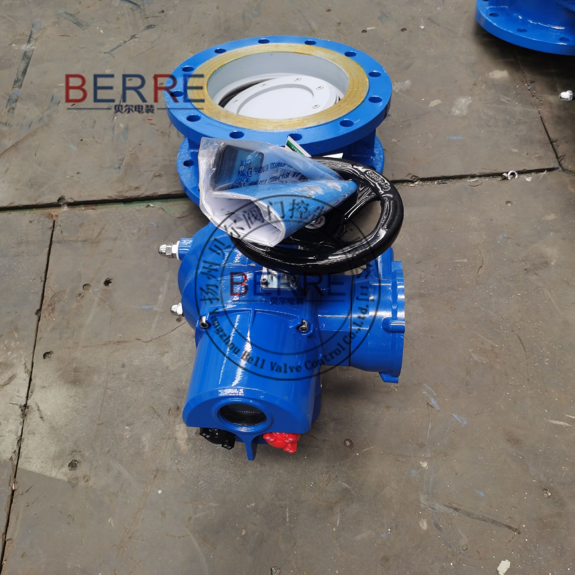 BERRED943H法兰硬密封电动调节蝶阀D943H-25C DN250