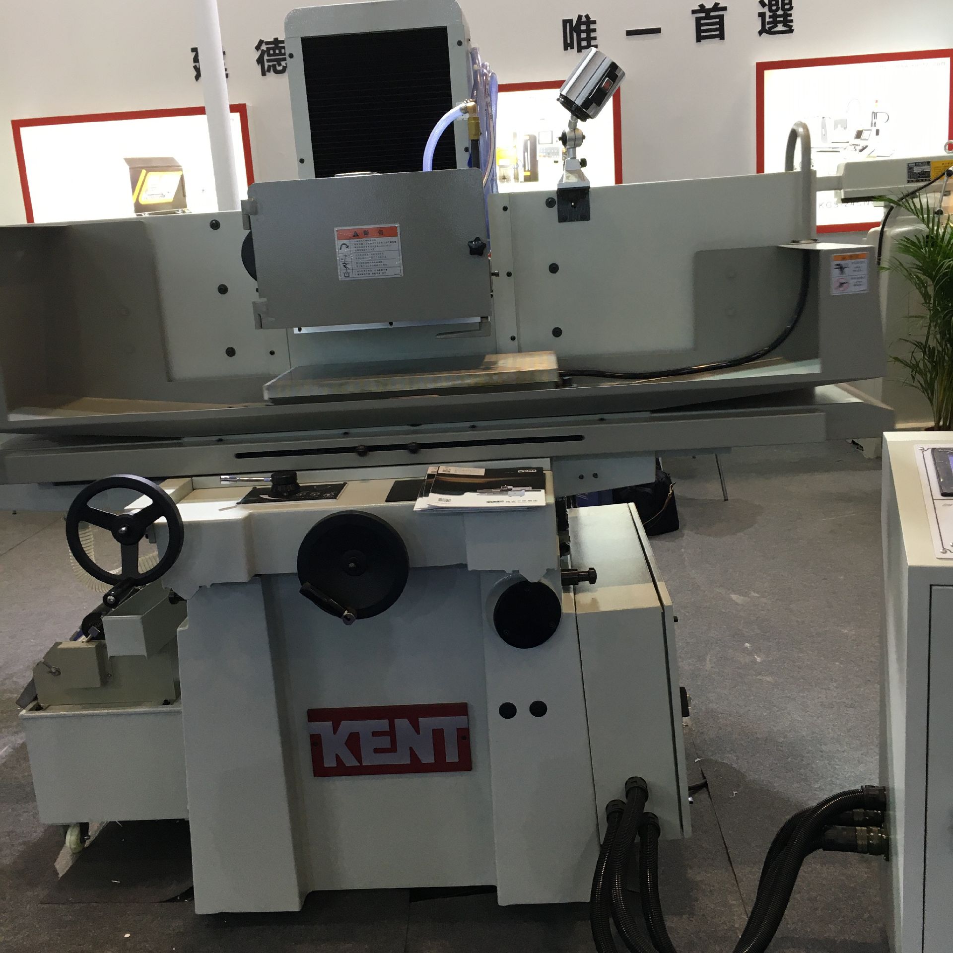 建德磨床KENT KGS-306AHD三轴自动精密高效平面磨床 