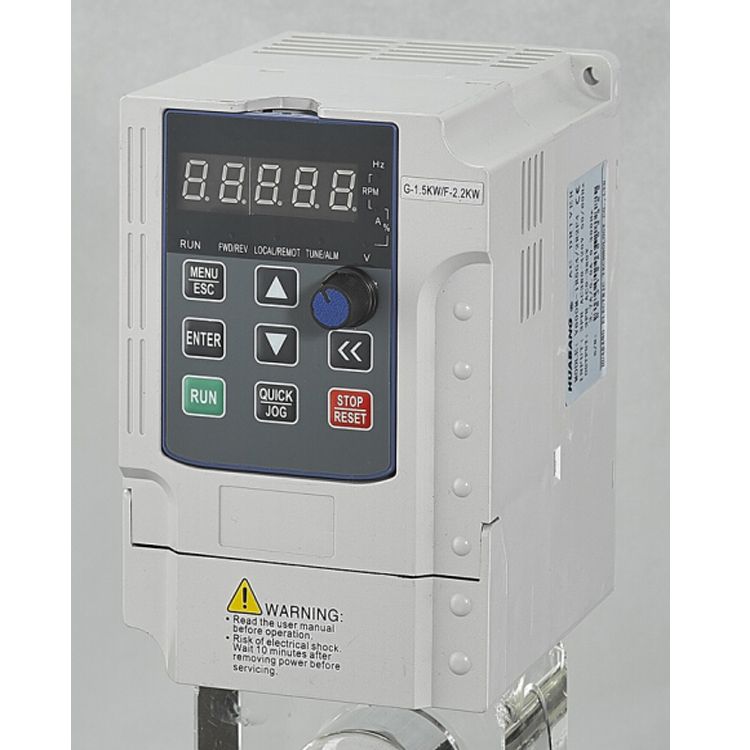 变频器M-2R2G4V600