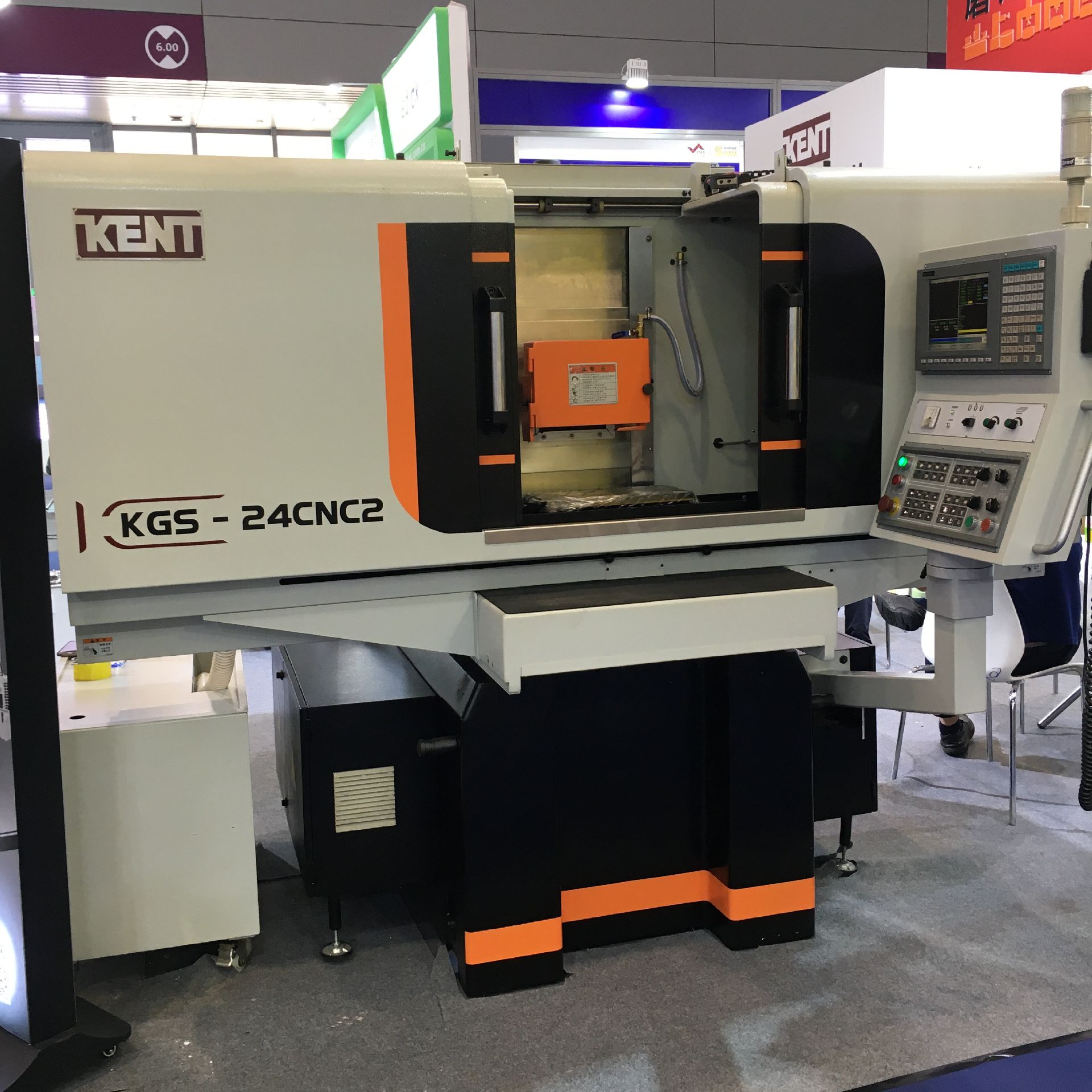建德KGS-24CNC2高性能数控平面磨床，采用精密滚珠螺杆 操作简单
