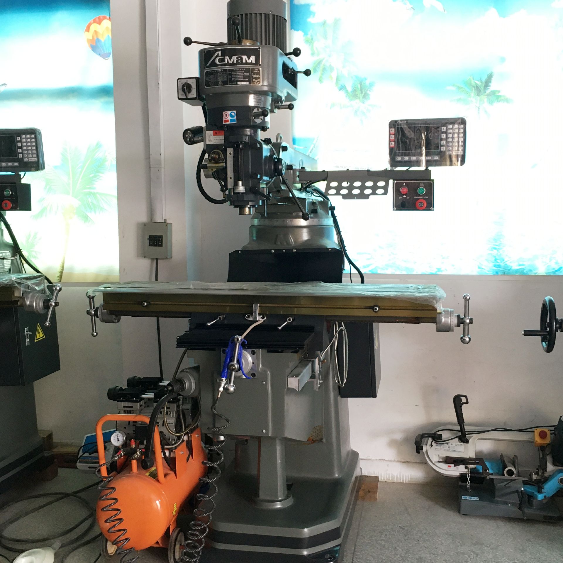 炮塔铣床FTM-X4钻孔攻牙铣槽铣平面加工必备的丰堡机床