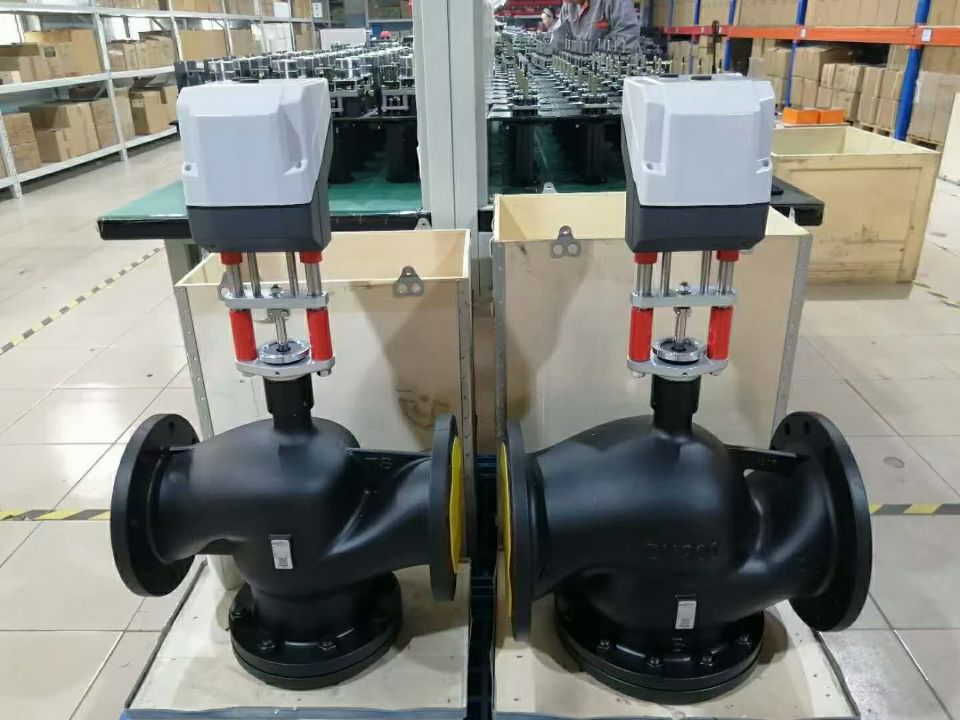 DN150+AME65丹弗斯电动调节阀