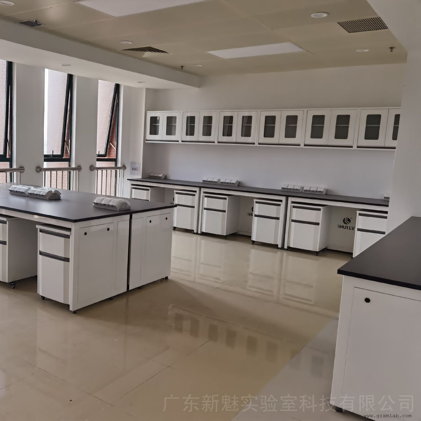 新魅 耐酸碱实验桌工作台 全钢中央实验台边台 不锈钢实验室家具XMLAB-253