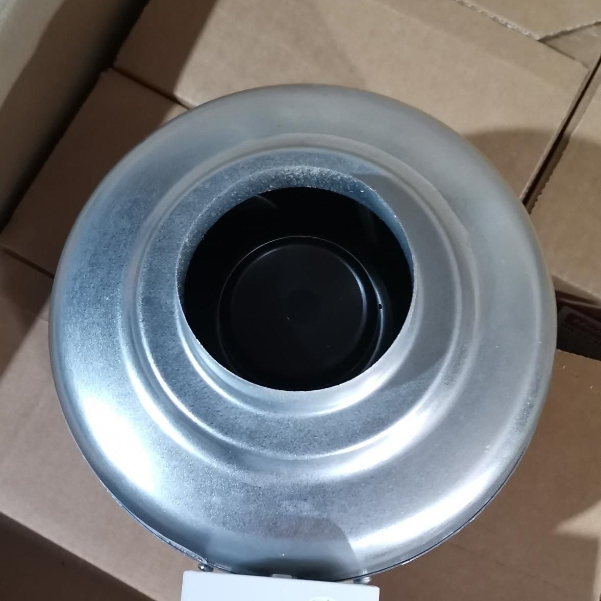 Helios用于工艺工程系统和冷却塔的大型风扇MV EC 200
