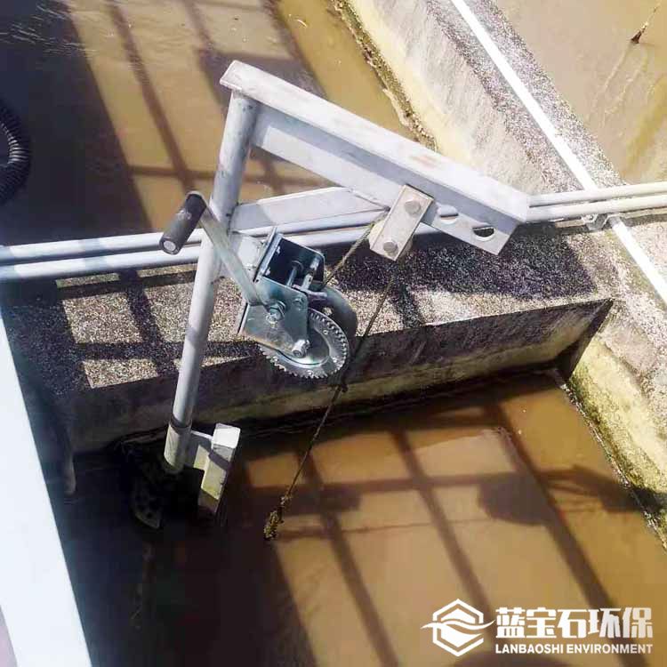 潜水搅拌机起吊架 吊头手摇葫芦底座式蓝宝石环保
