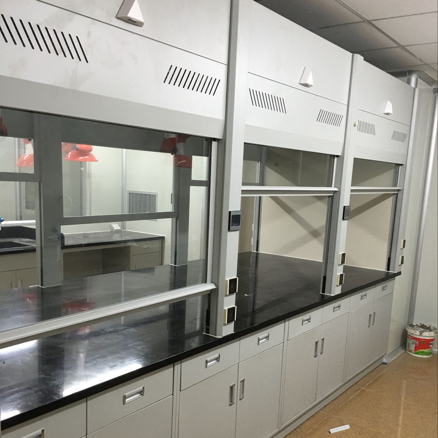 新魅—玻璃钢通风橱 排风柜 走入式排毒柜厂商XMLAB-211