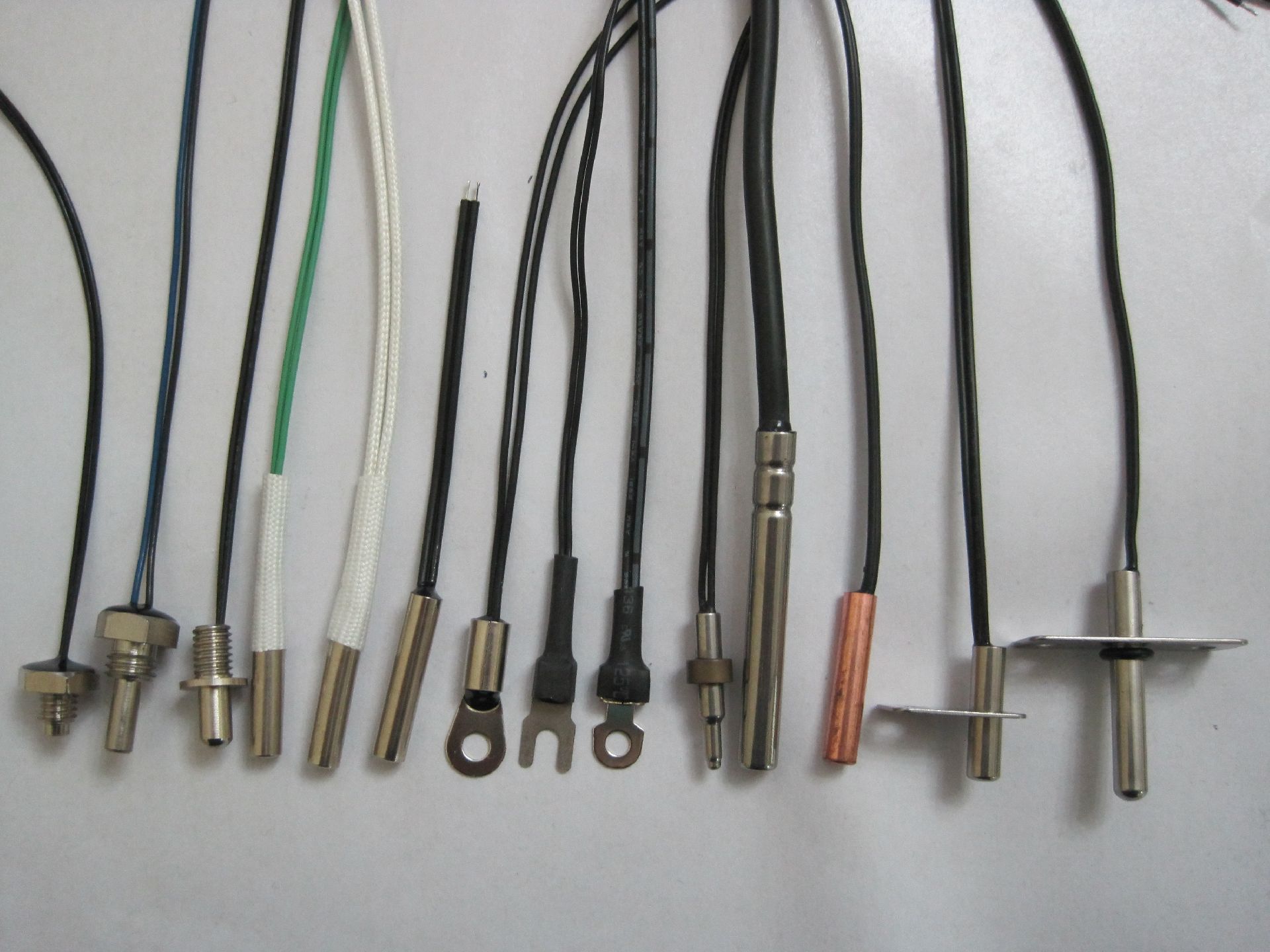 生产 头部带塑料壳体探头NTC温度传感器 热敏电阻 