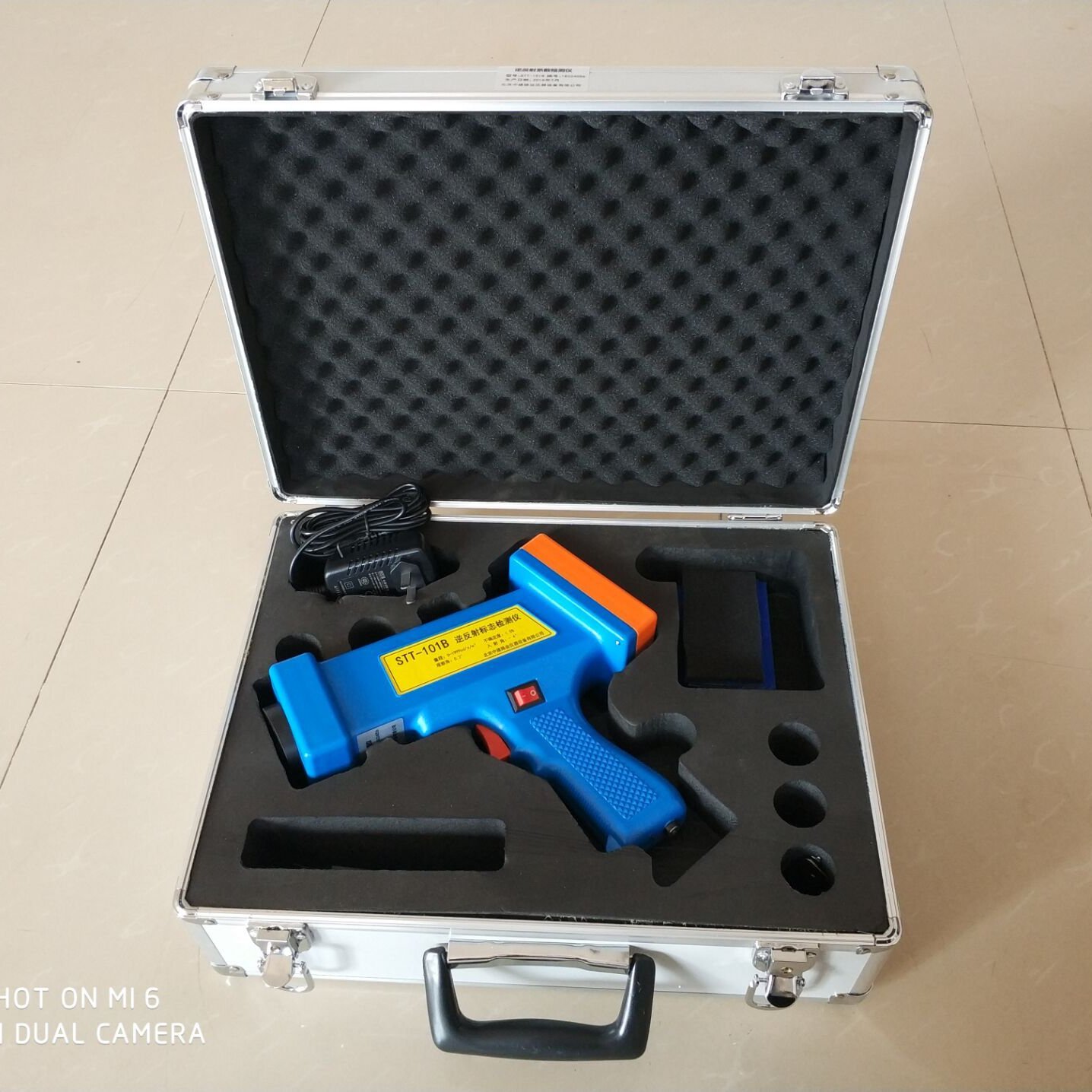  STT-101B型 反光膜逆反射系數(shù)測(cè)量?jī)x 中建路業(yè) 